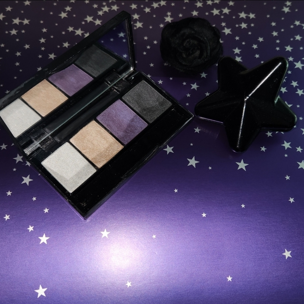 KvD Beauty Eyeshadow Palette - Picture 2 of 3